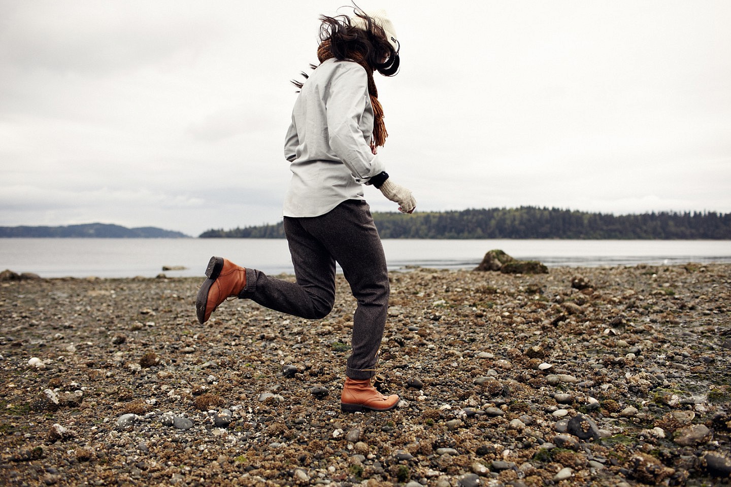 33dca3b1ecb01a7d-2012_WeAre-TheRhoads_oct_KinfolkVol5_10_o