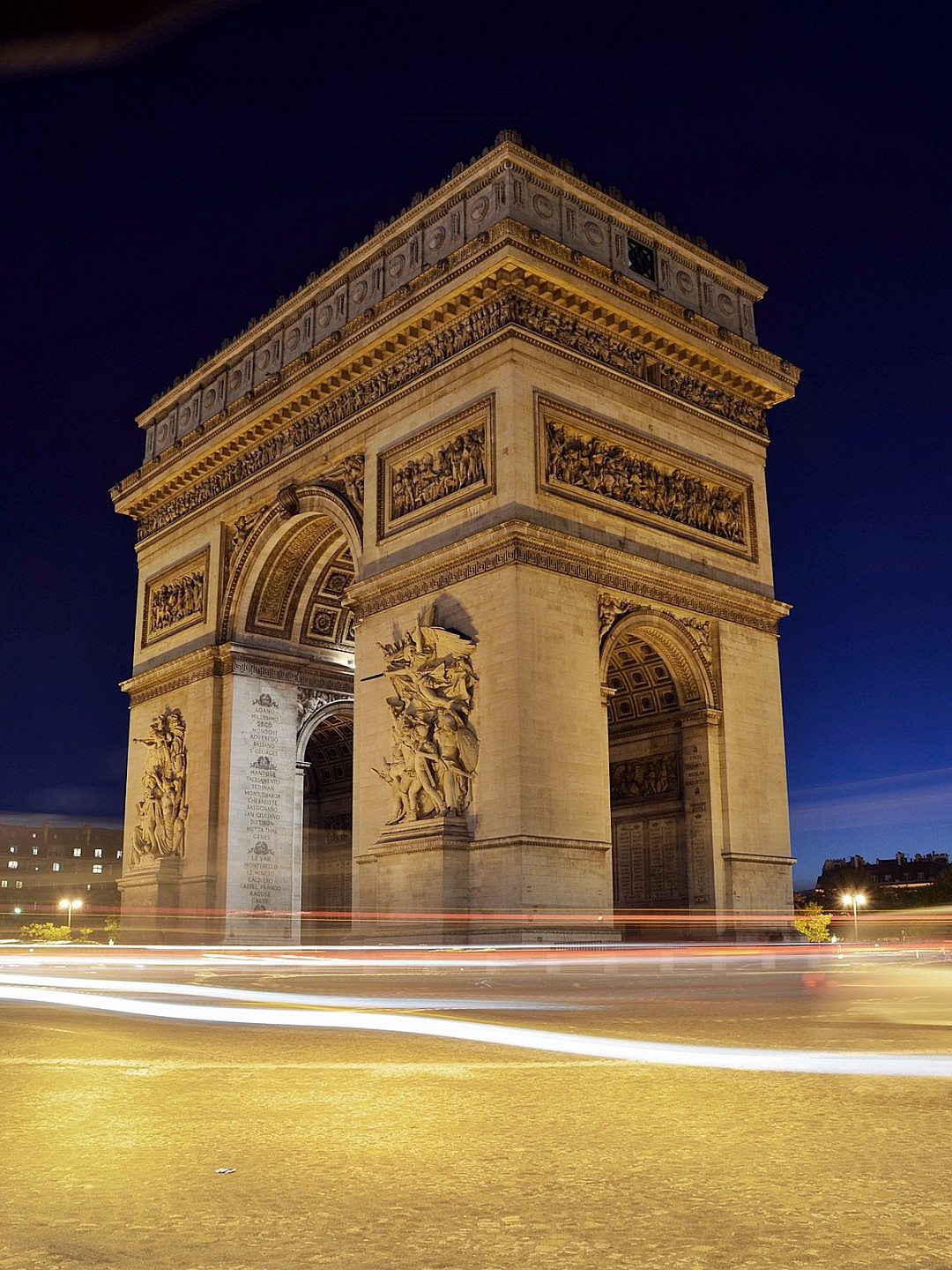 cars-france-landmark-lights